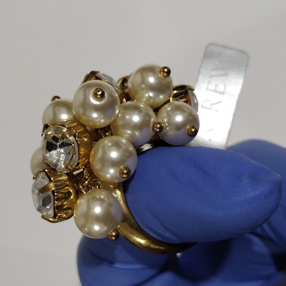 J. Crew Gold Ring with Pearls & Crystals Cluster - Women's Fashion Jewelry Sz. 8 - Picture 8 of 9